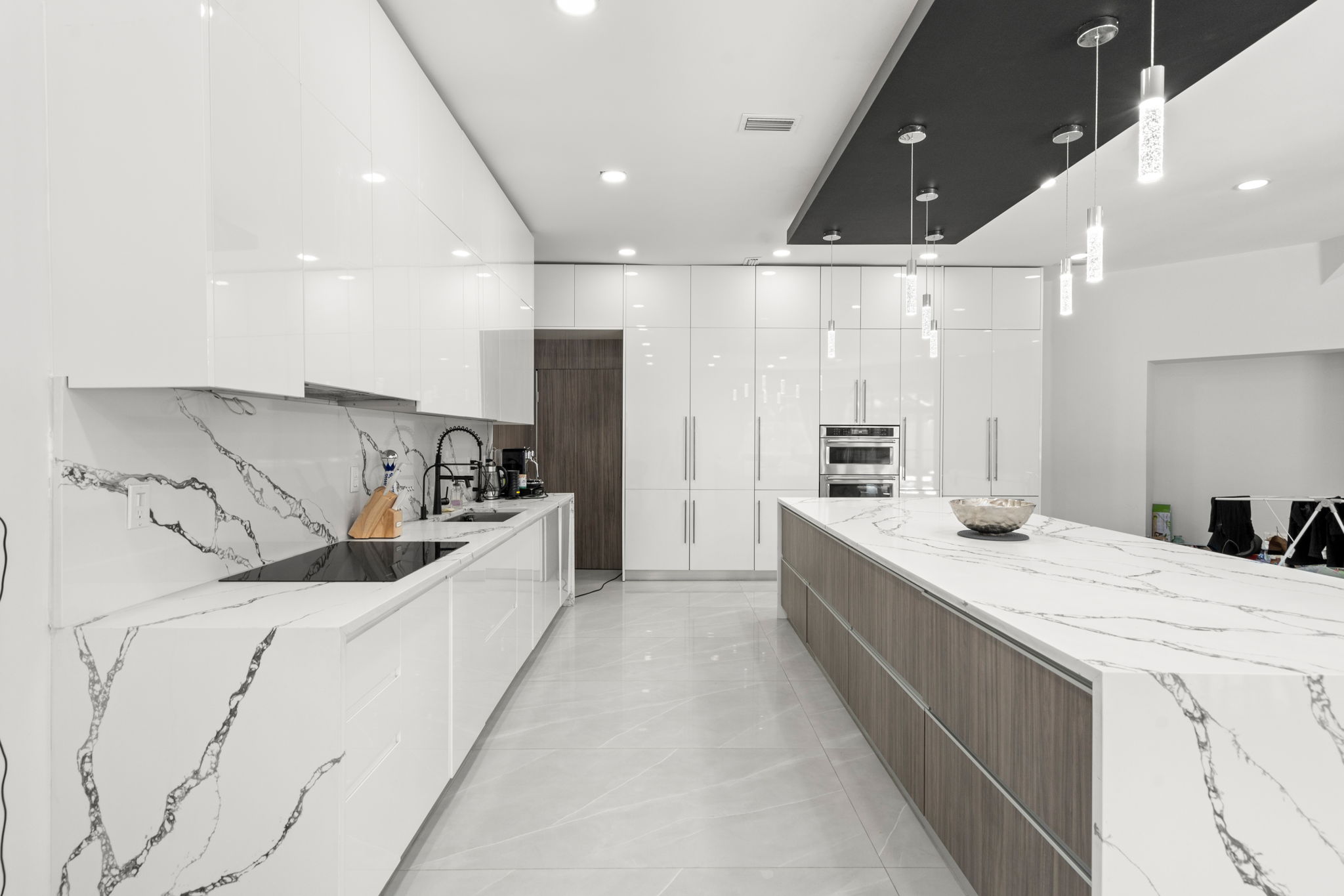 Custom home interior finish — Mason Homes Tampa project