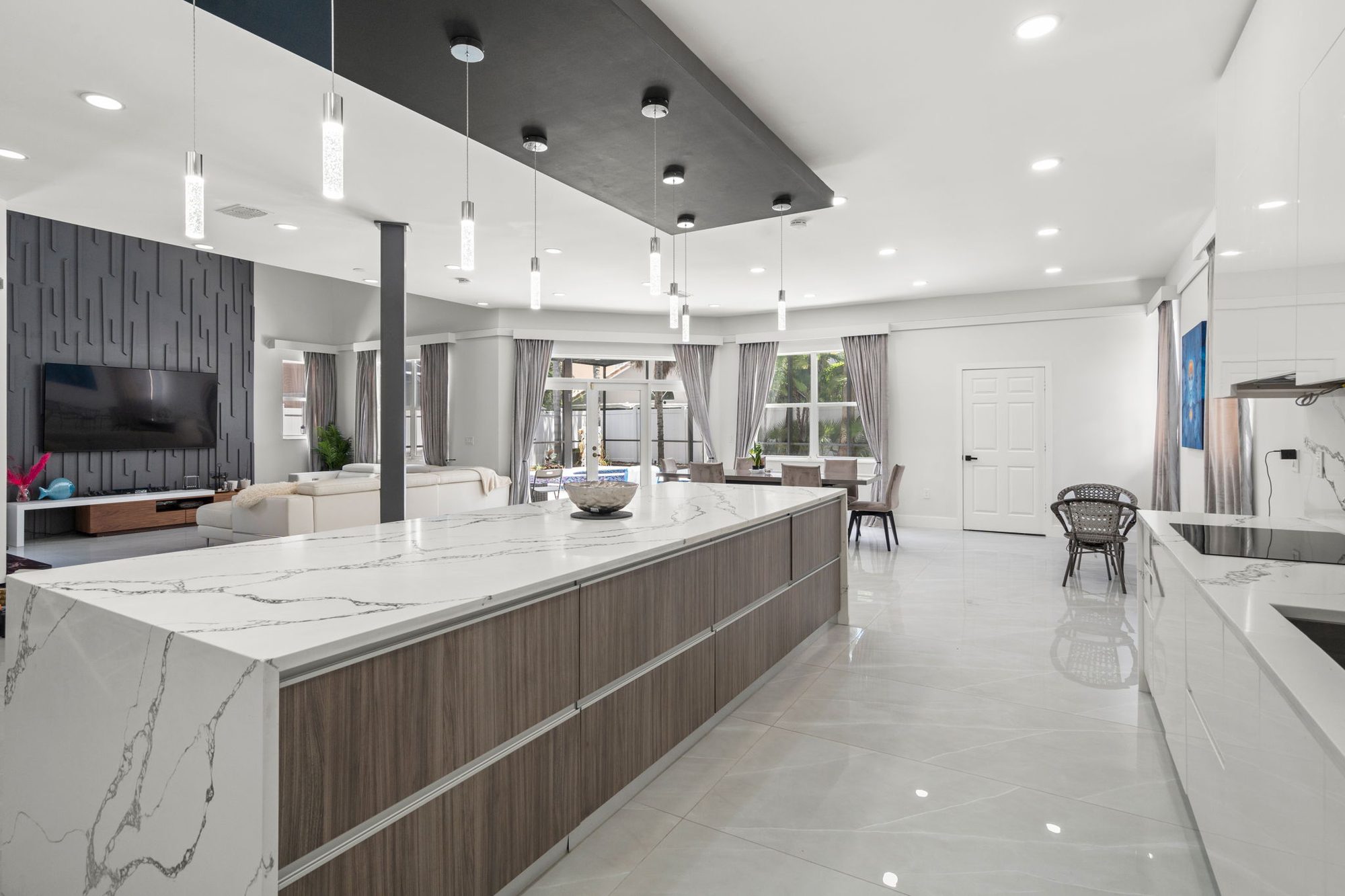 Custom home interior finish — Mason Homes Tampa project